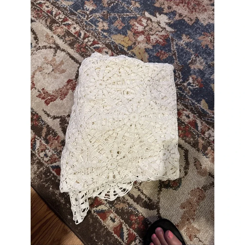 Vintage Handmade Tablecloth Large Crochet Lace Scallop Edge Cottage Ivory